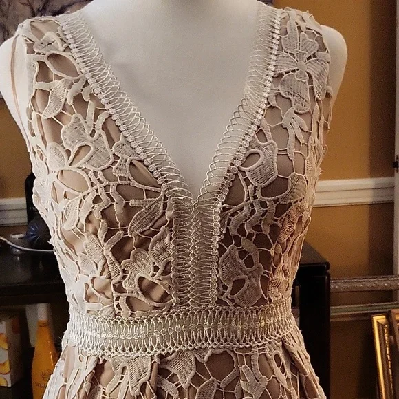 Formal dress beige and tan or off white - Picture 3 of 7